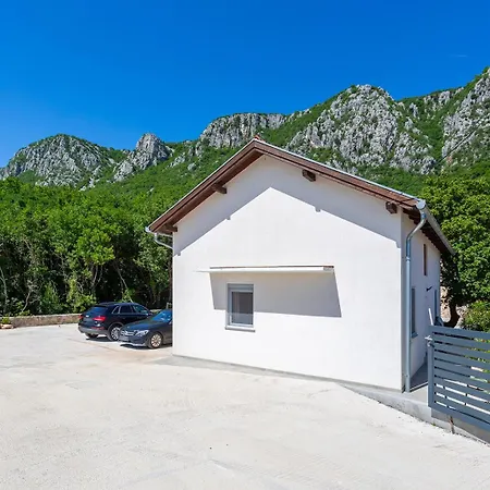 House Kid Bribir (Primorje-Gorski Kotar)